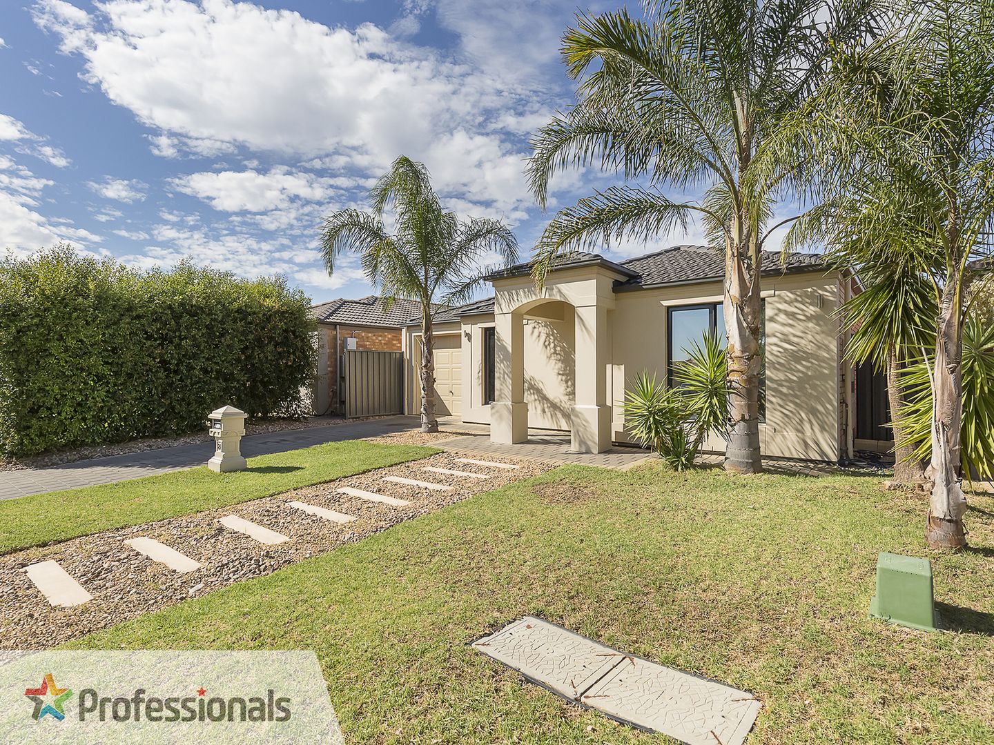 21 Almond Circuit, Munno Para West SA 5115, Image 1