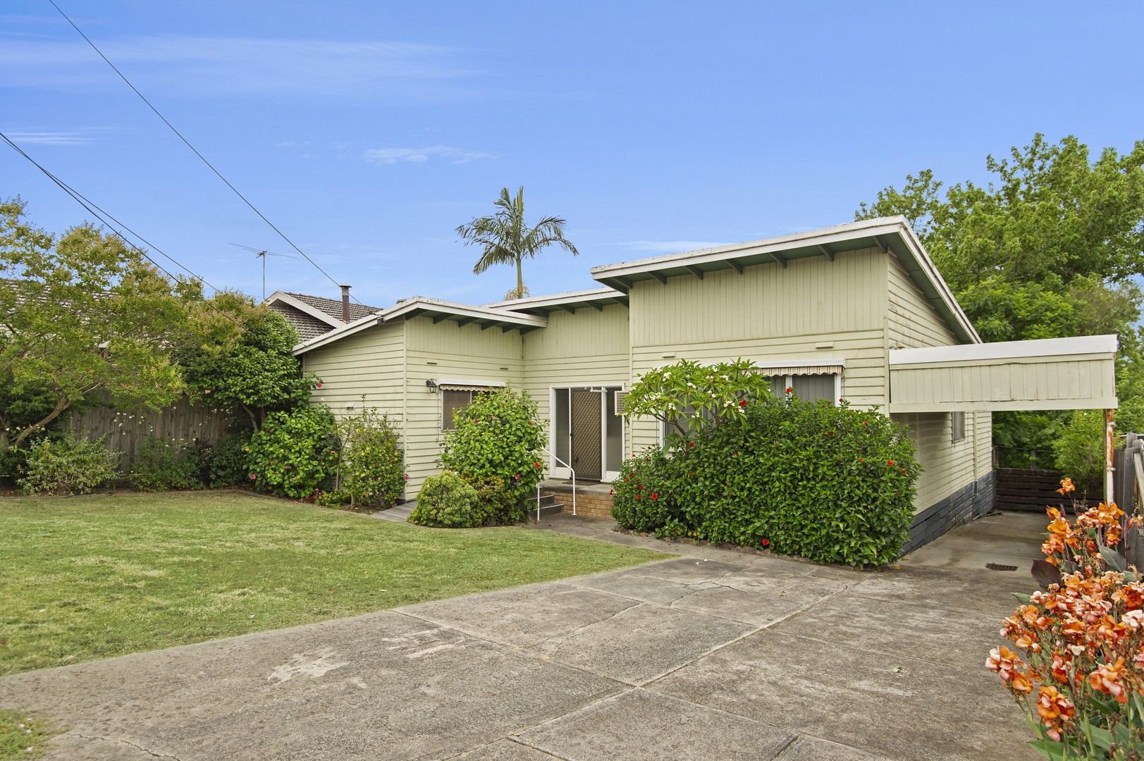 3 bedrooms House in 96 Thompsons Road BULLEEN VIC, 3105