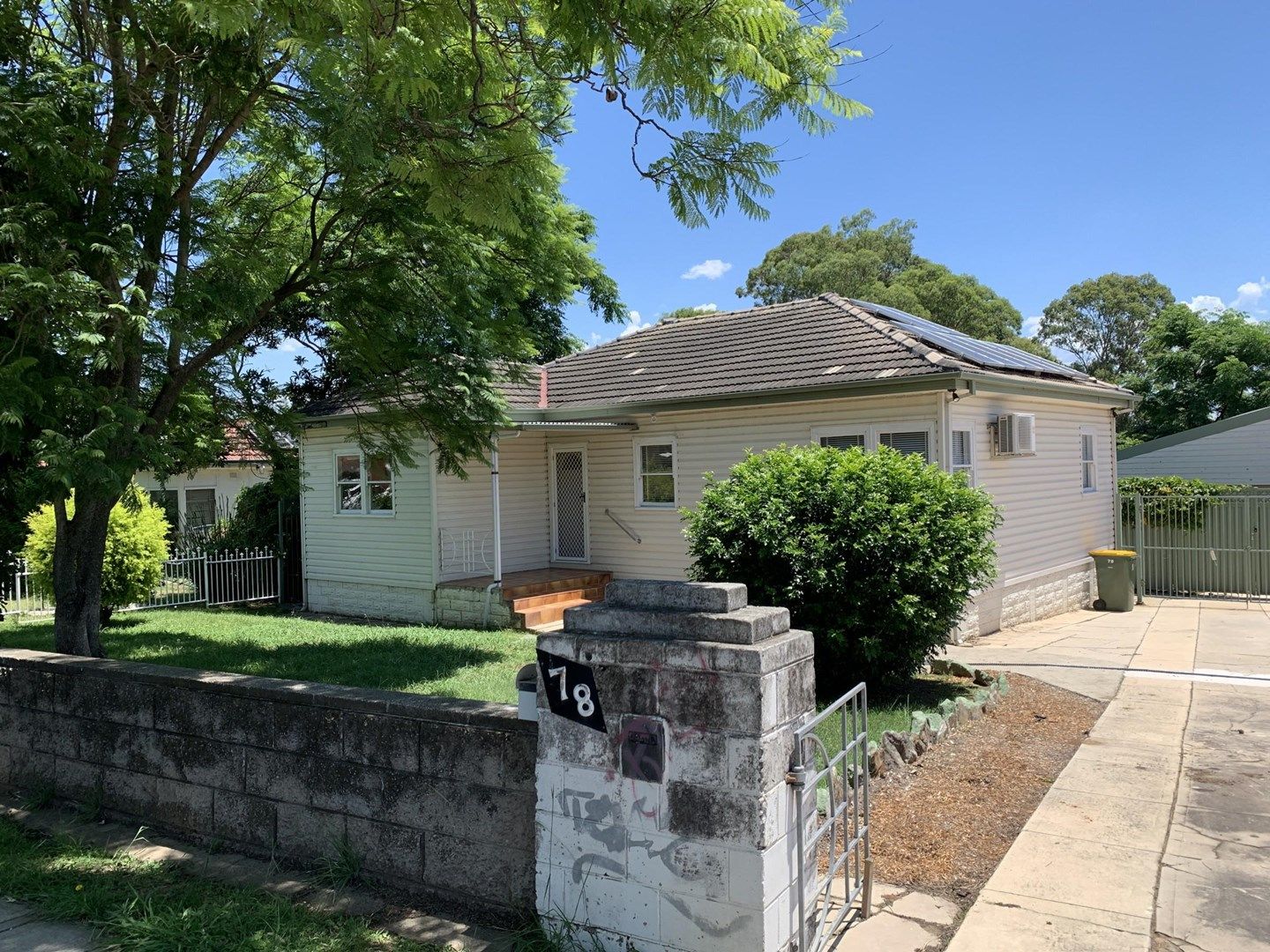 3 bedrooms House in 78 Pendle Way PENDLE HILL NSW, 2145