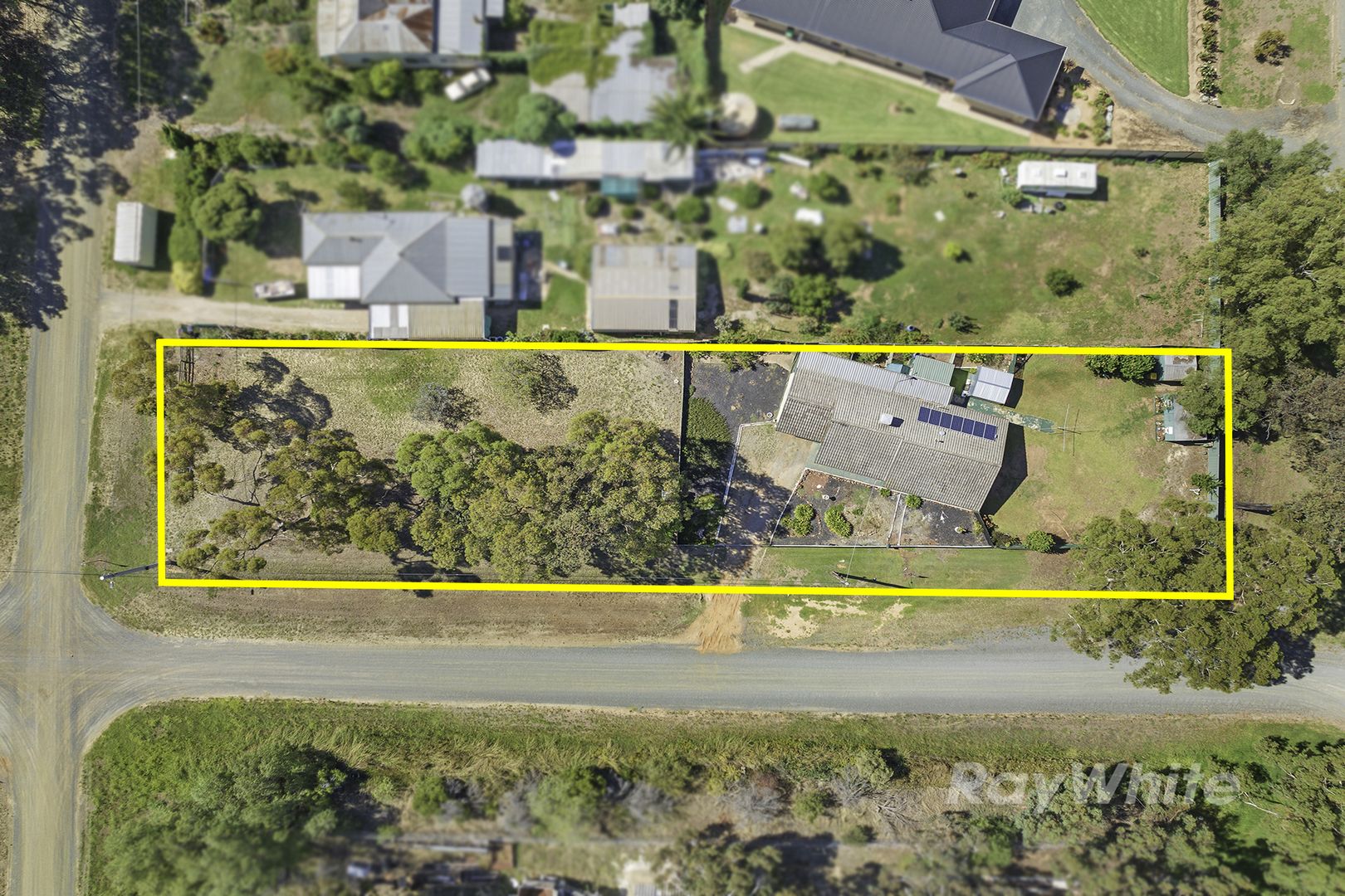 12 Gray Street, Rochester VIC 3561, Image 2