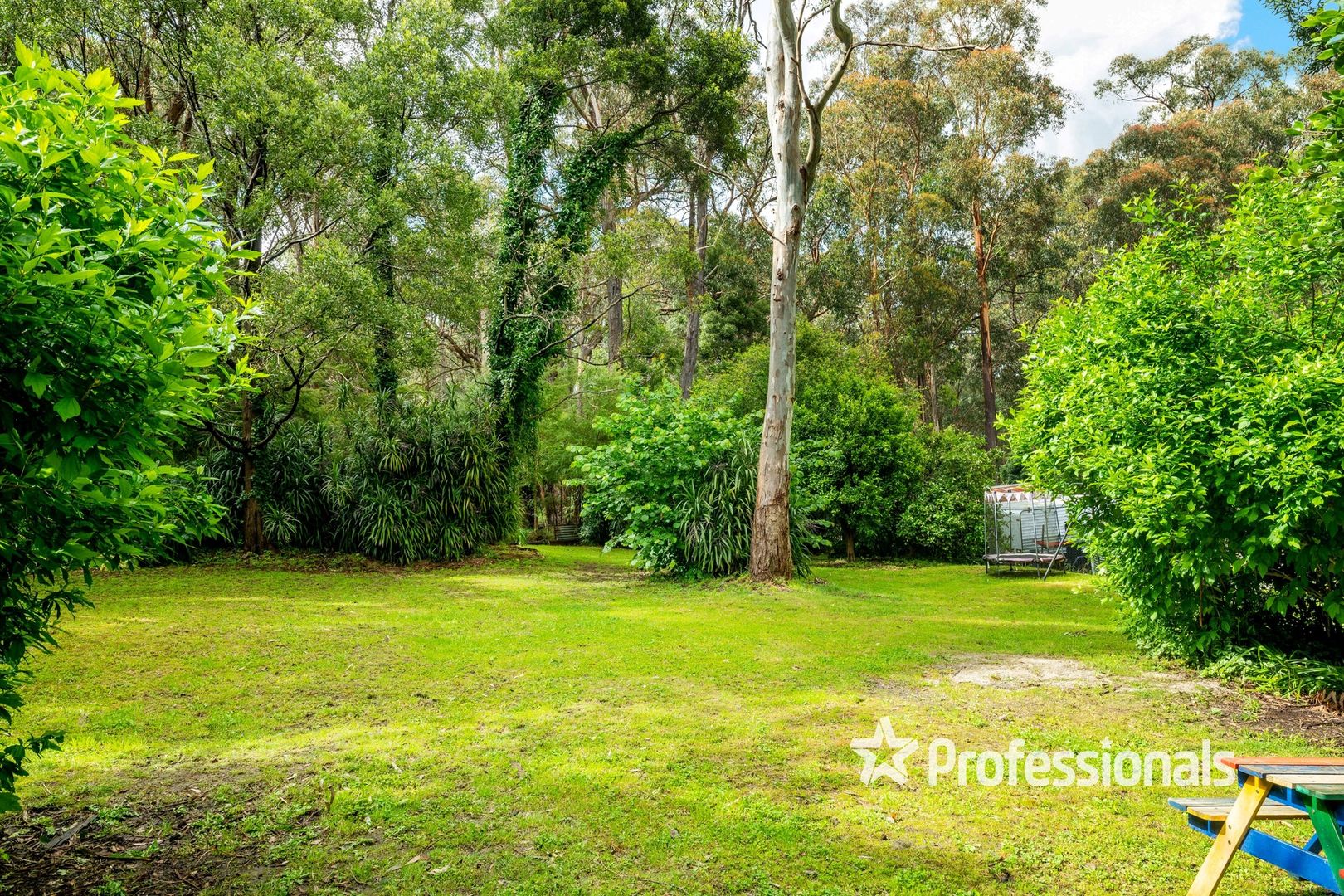 20 Forest Road, Wesburn VIC 3799, Image 2