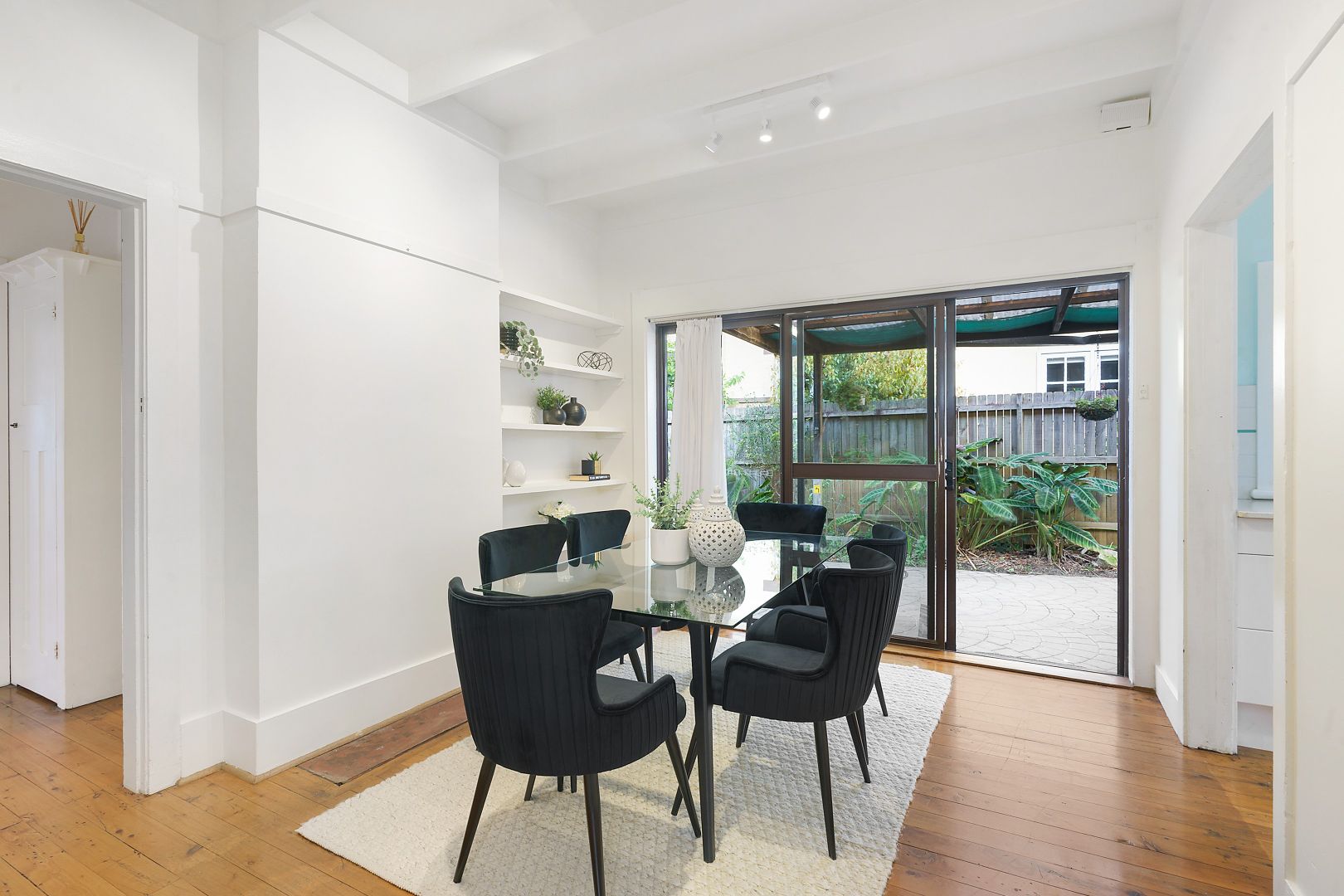 8 Third Avenue, Willoughby NSW 2068, Image 2