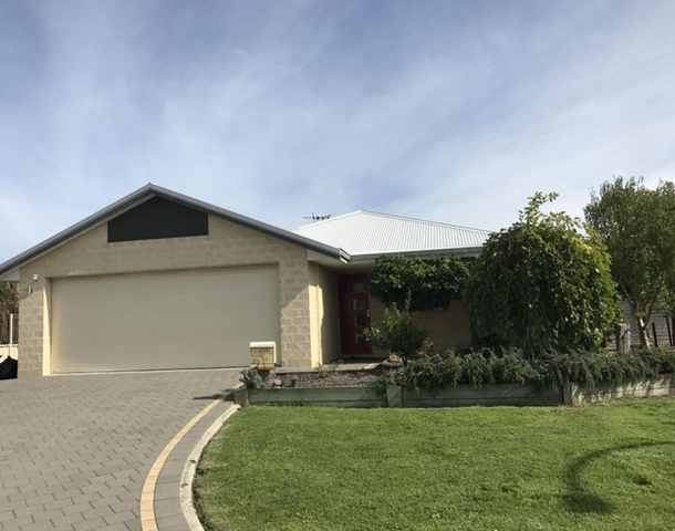 20 Goddard Way, Mckail WA 6330