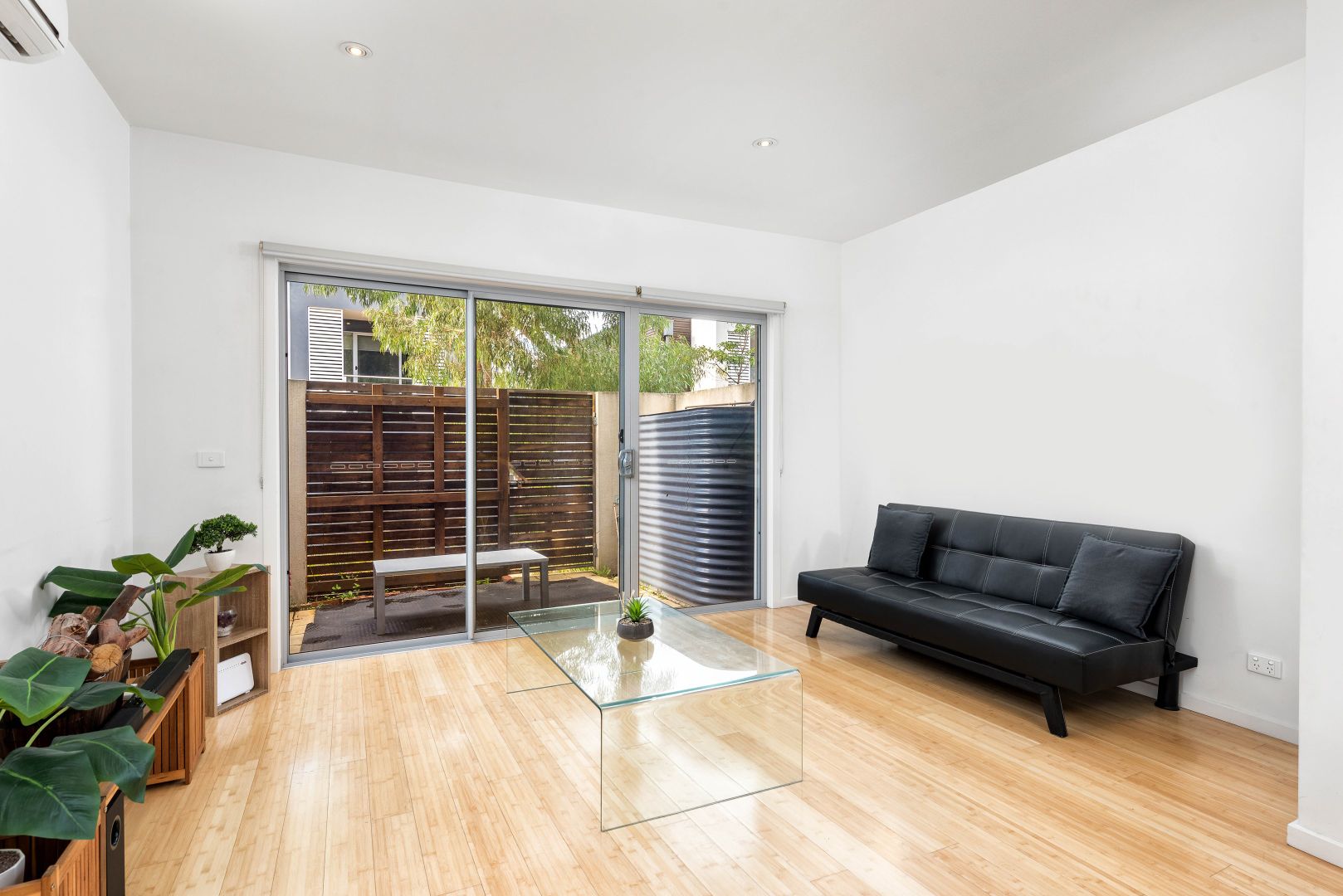 28 Waxflower Crescent, Bundoora VIC 3083, Image 2