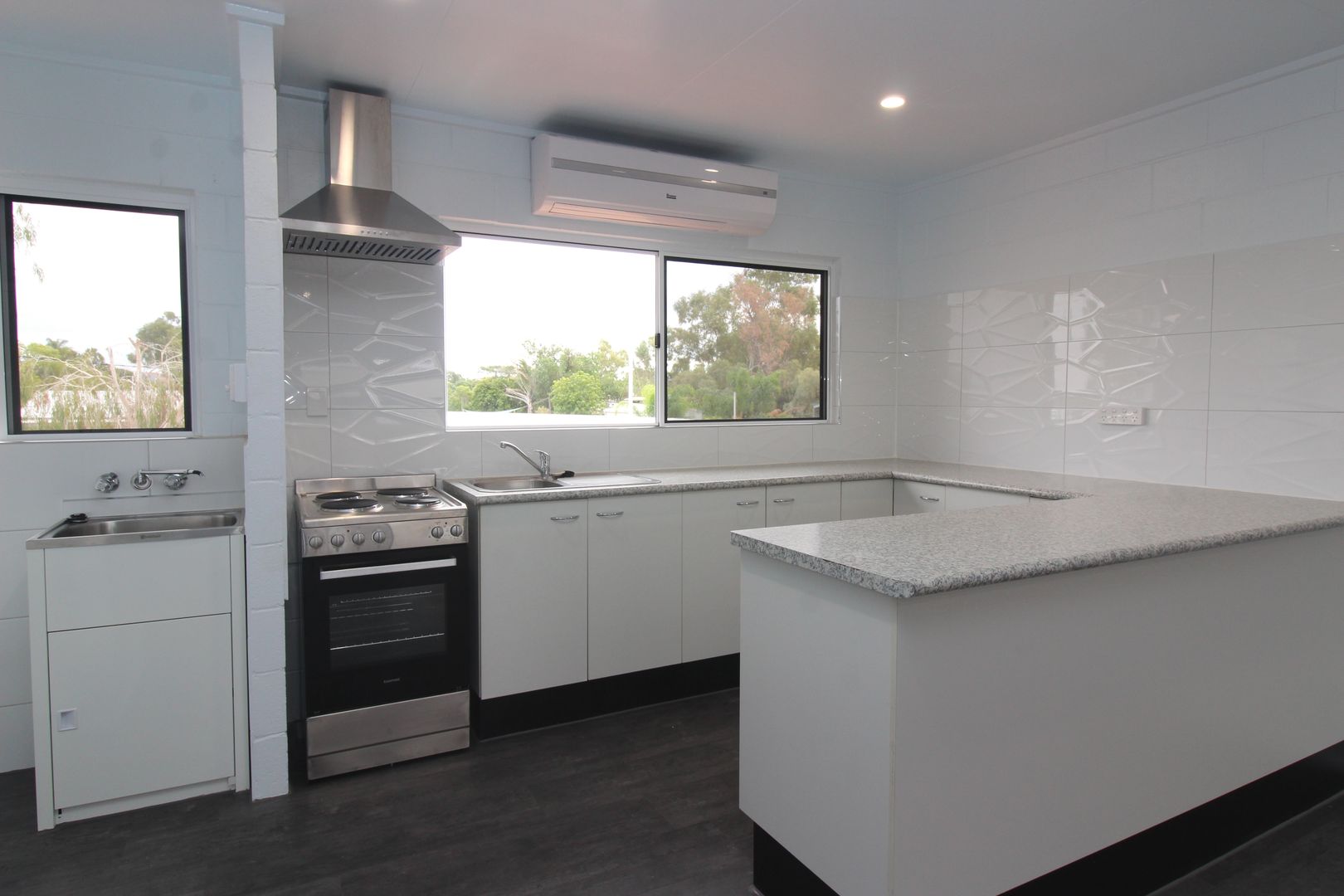 2 bedrooms Apartment / Unit / Flat in 16 Short St MOUNT ISA QLD, 4825