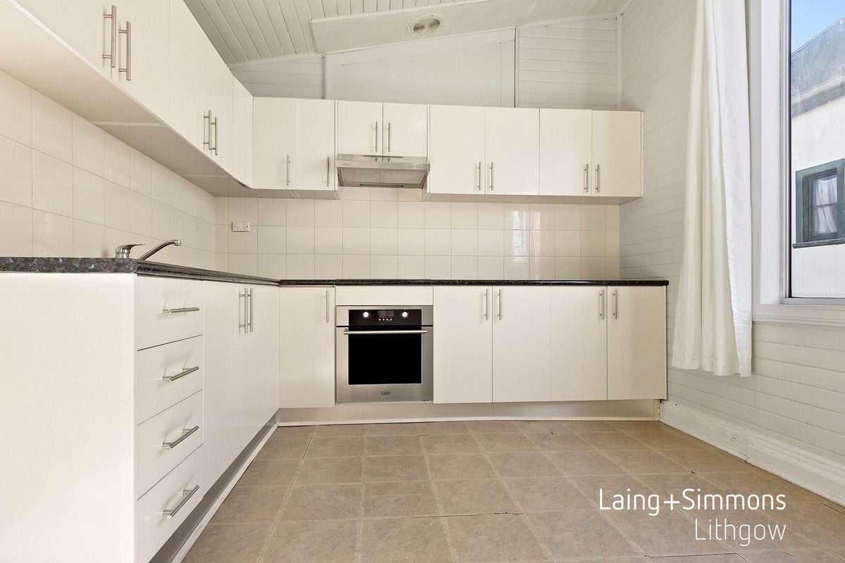 182 Inch Street, Lithgow NSW 2790, Image 2