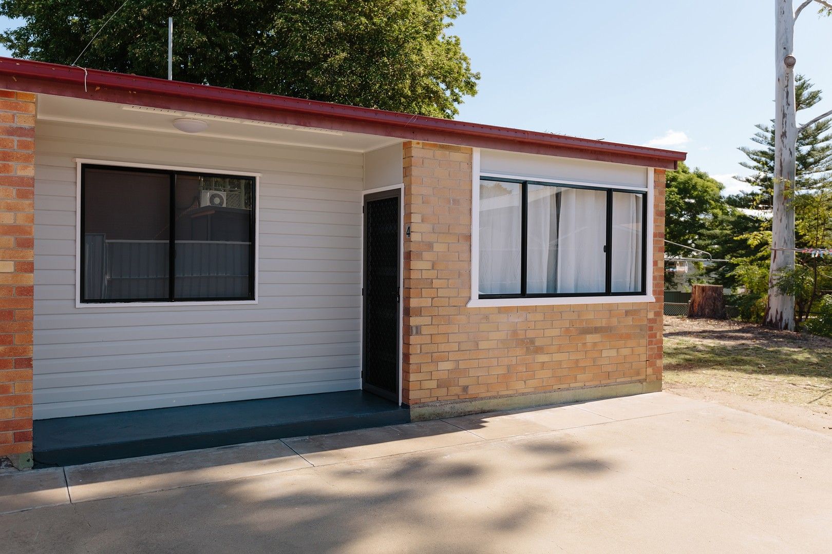 2 bedrooms Apartment / Unit / Flat in 4/21 Brisbane Street GOONDIWINDI QLD, 4390