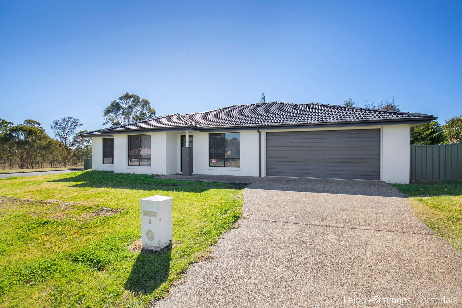 4 bedrooms House in 8 Dale Crescent ARMIDALE NSW, 2350