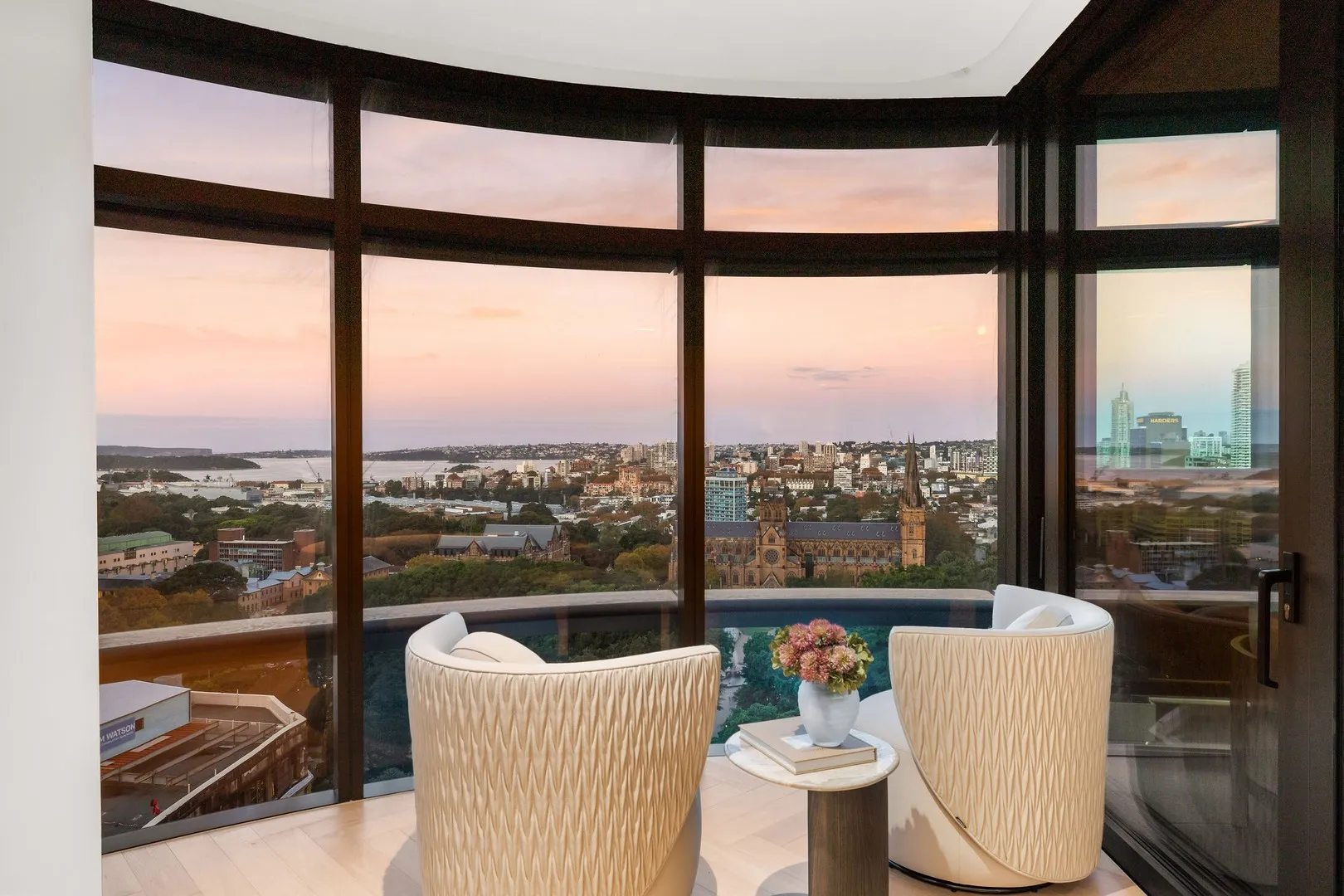 Stunning Sydney Harbour Views Over Hyde Park, Sydney