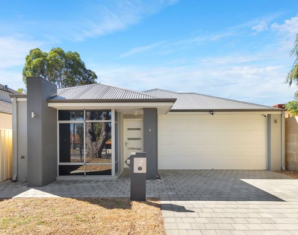 4 Bridgewater Drive, Kallaroo WA 6025