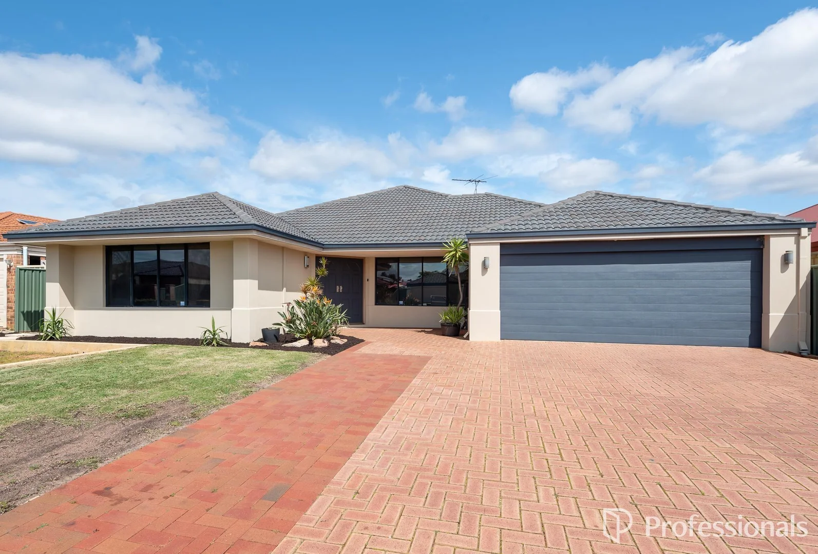 Additional image 2 of 25 Excalibur Chase, Wattle Grove WA 6107
