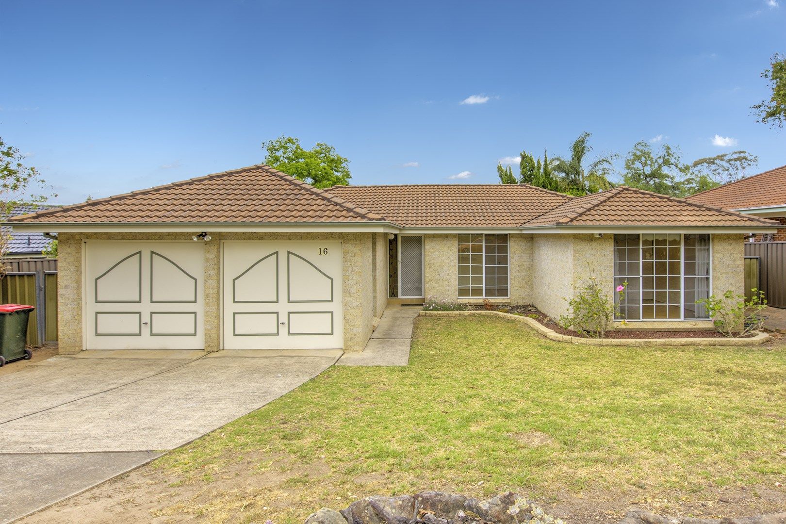 16 Australorp Avenue, Seven Hills NSW 2147, Image 1