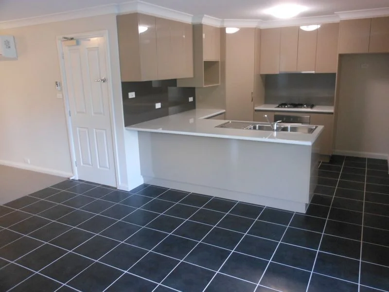 Additional image 2 of 5/1 Patterson Avenue, Young NSW 2594