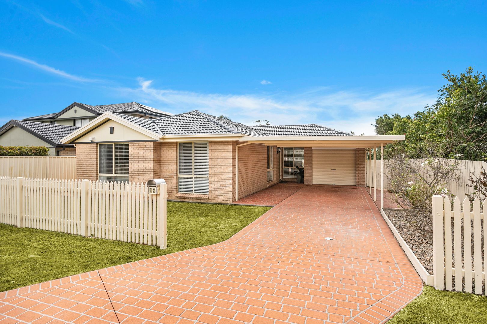 32 Fleet Crescent, Albion Park Property History & Address Research
