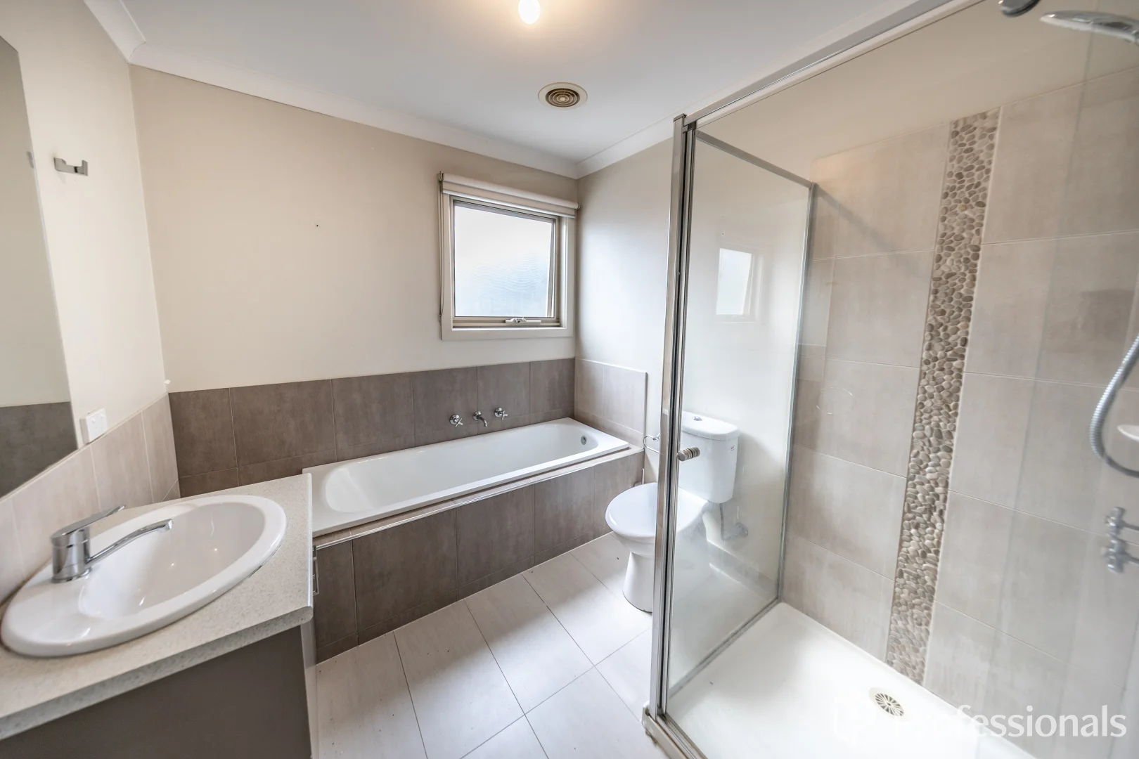 Additional image 8 of 2/31 Kayla Way, Kurunjang VIC 3337