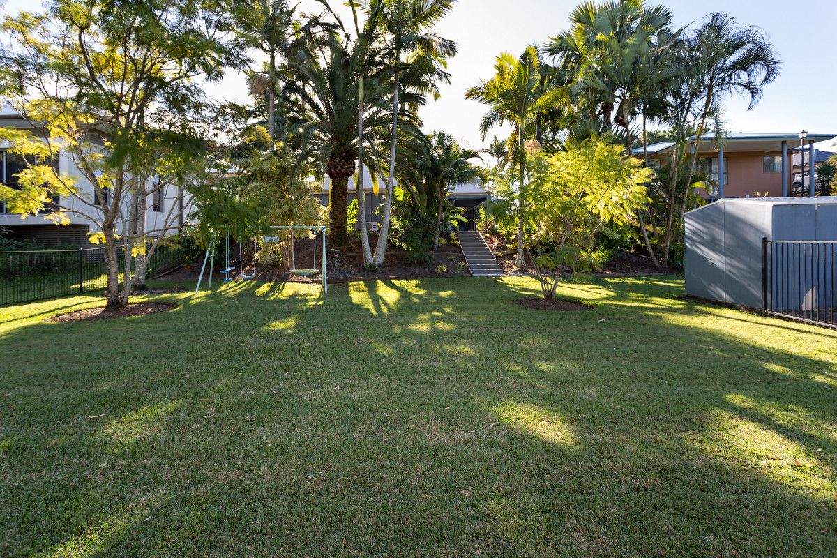 27 River Cove Place, Helensvale QLD 4212, Image 2