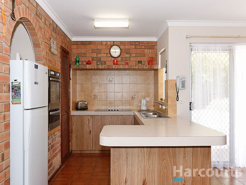 4/11 French Road, Melville WA 6156, Image 2