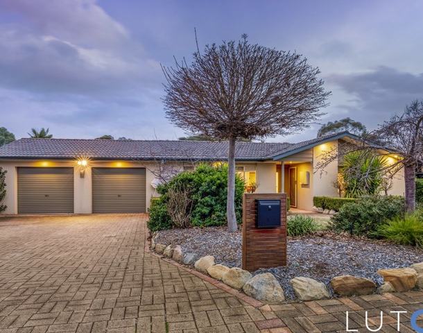 12 Hingston Close, Bonython ACT 2905