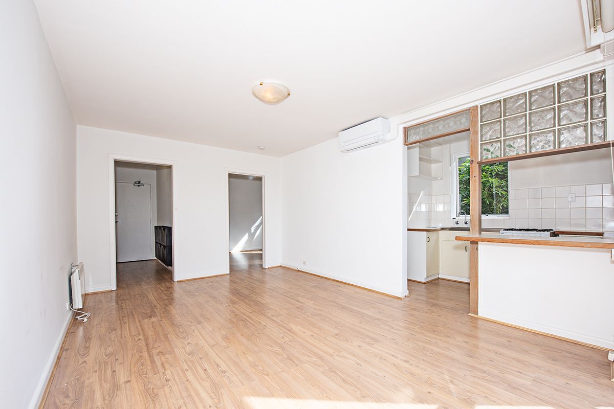 8/24A Tennyson Street, Elwood VIC 3184, Image 2