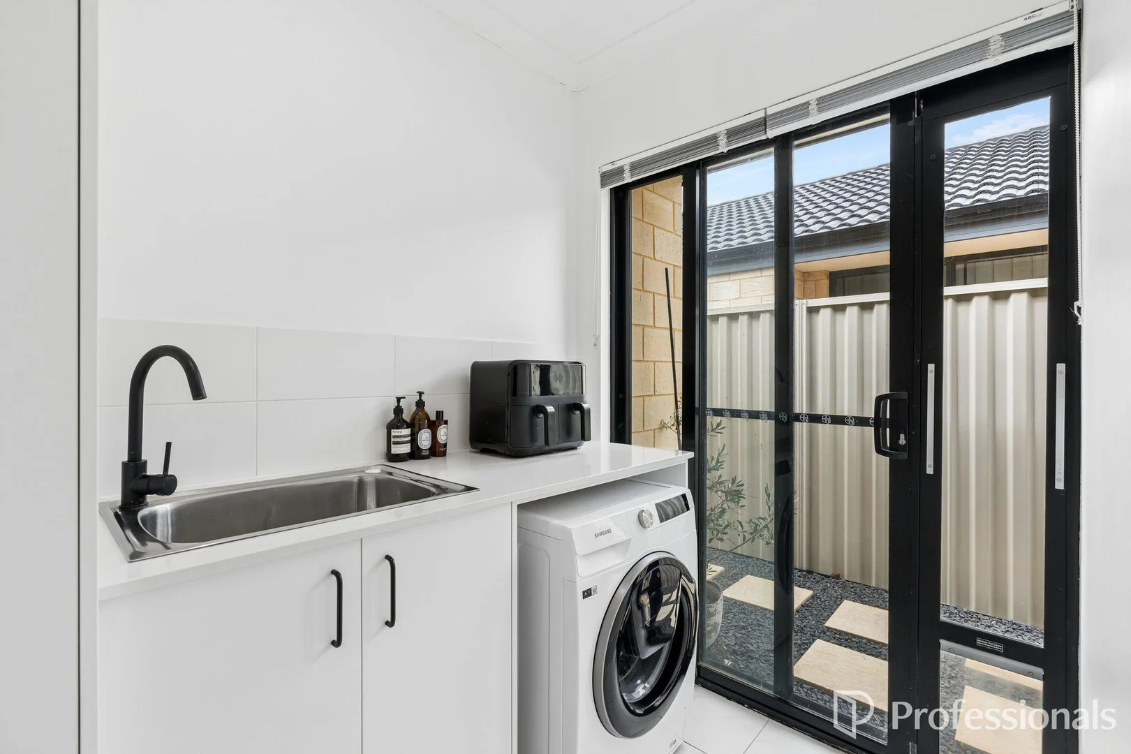 Additional image 8 of 55 Greenpoint Way, Hilbert WA 6112