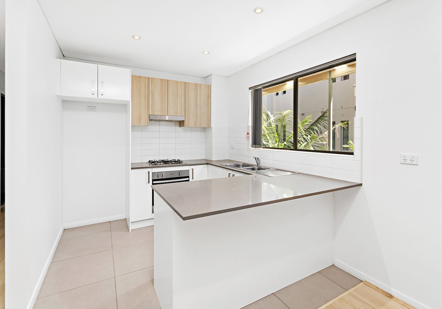 2/8 Virginia Street, North Wollongong NSW 2500, Image 2