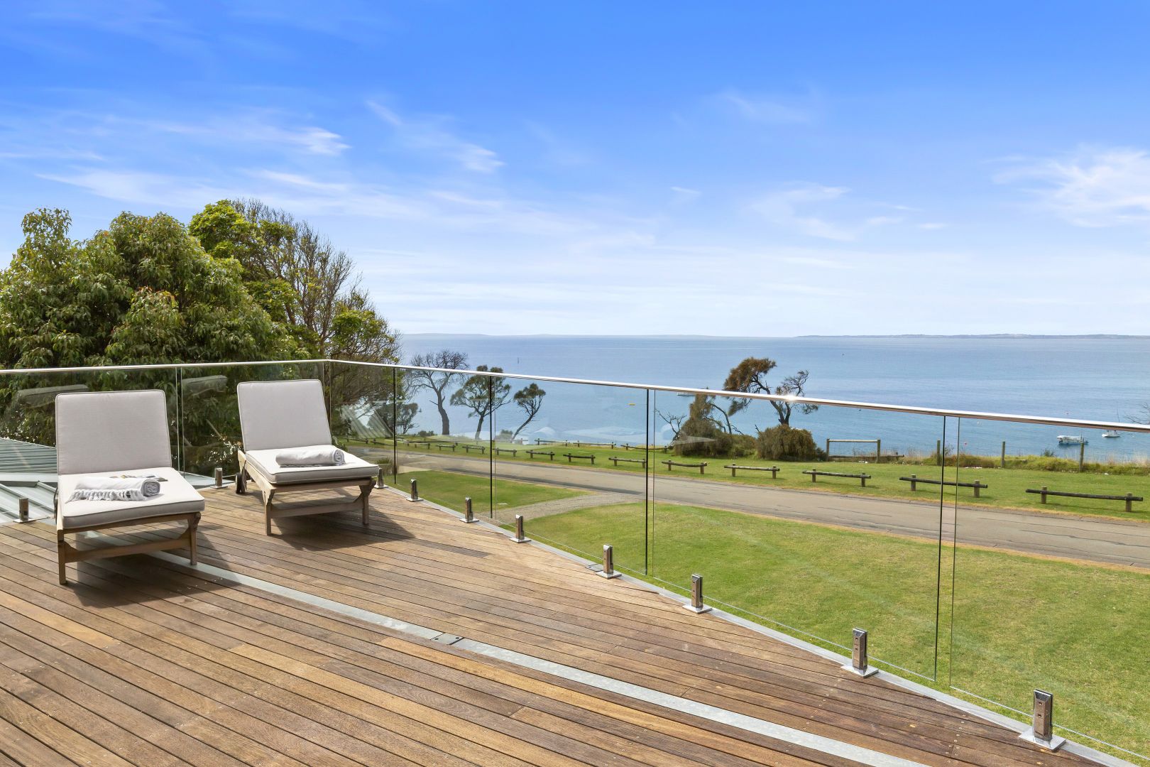 8 The Esplanade, Flinders VIC 3929, Image 2