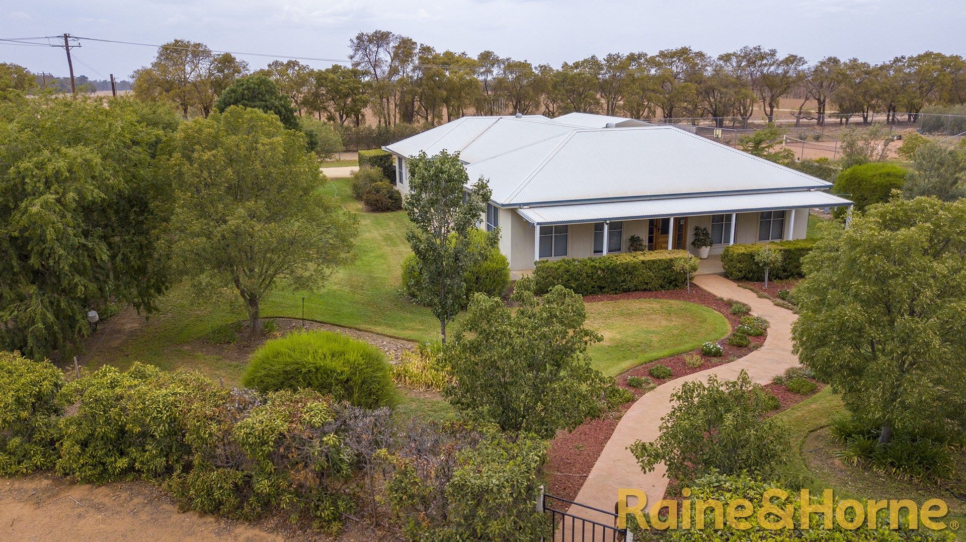 32 Crossley Drive, Narromine NSW 2821, Image 0