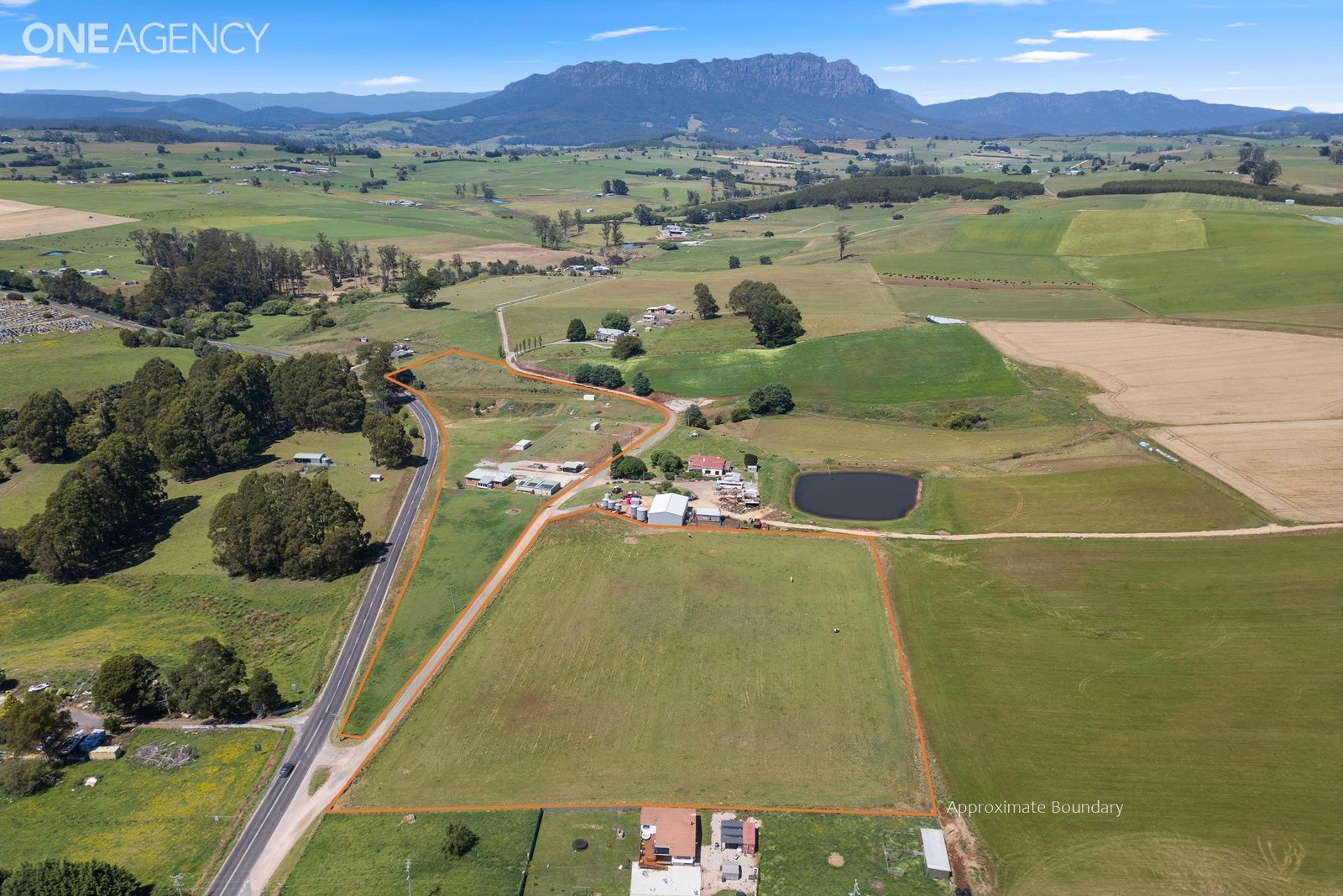 17 Hughes Road, Sheffield TAS 7306 House for Sale 750,000