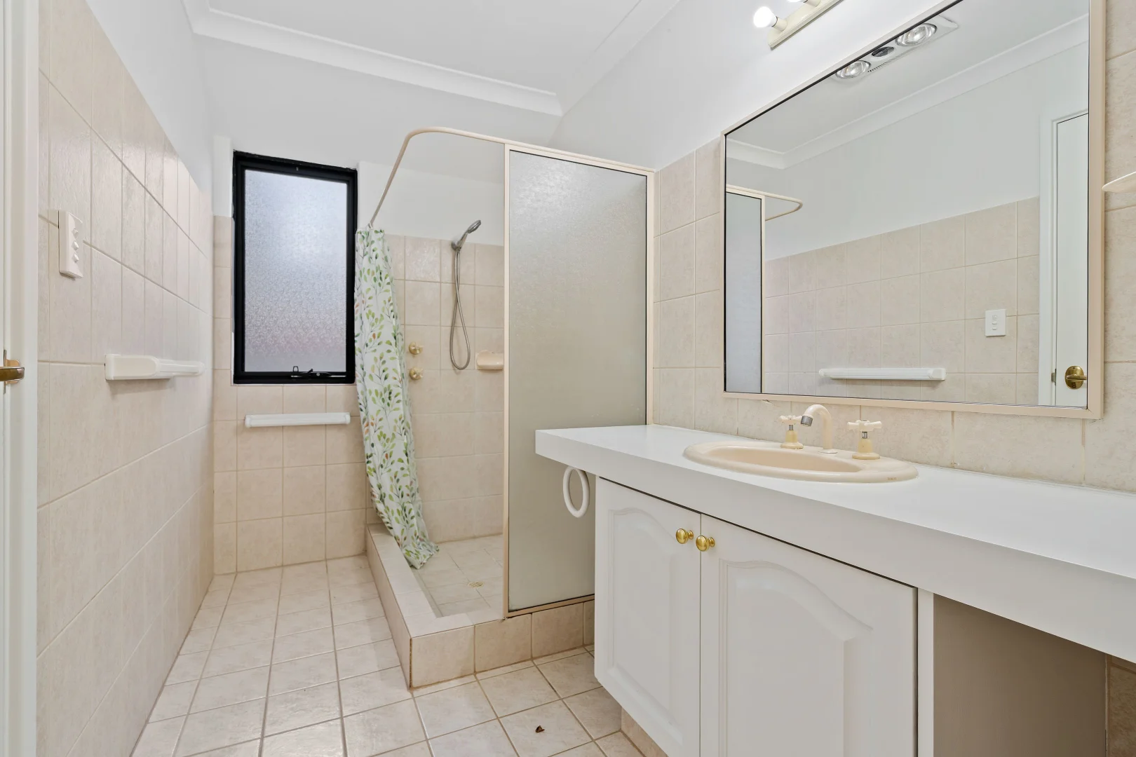 Additional image 9 of 4 Balmoral Parade, Halls Head WA 6210