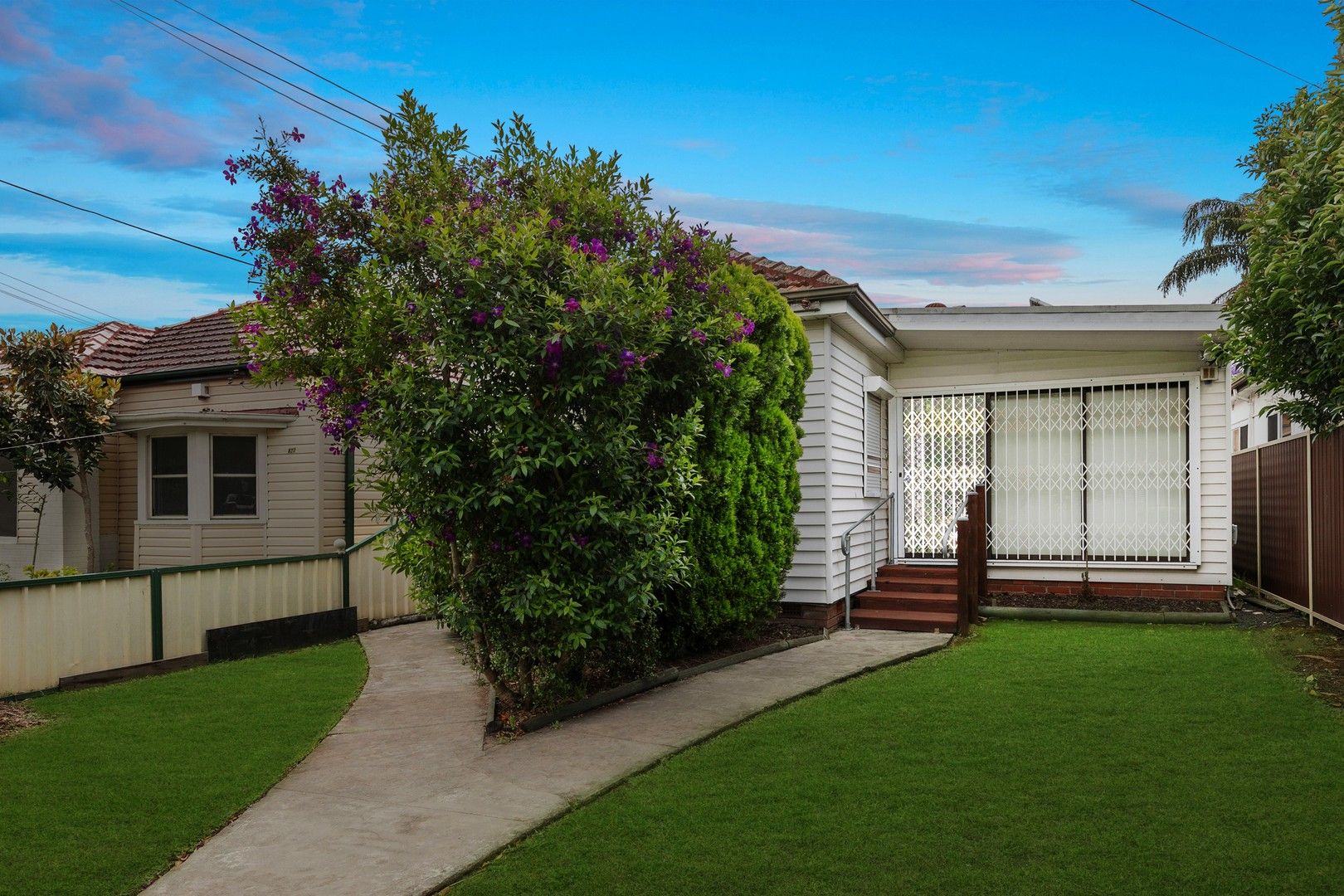 3 bedrooms House in 825 Punchbowl Road PUNCHBOWL NSW, 2196