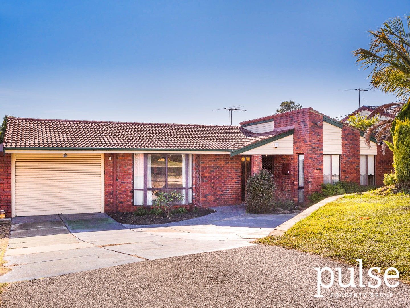 10 Redoubt Road, Willetton WA 6155, Image 0