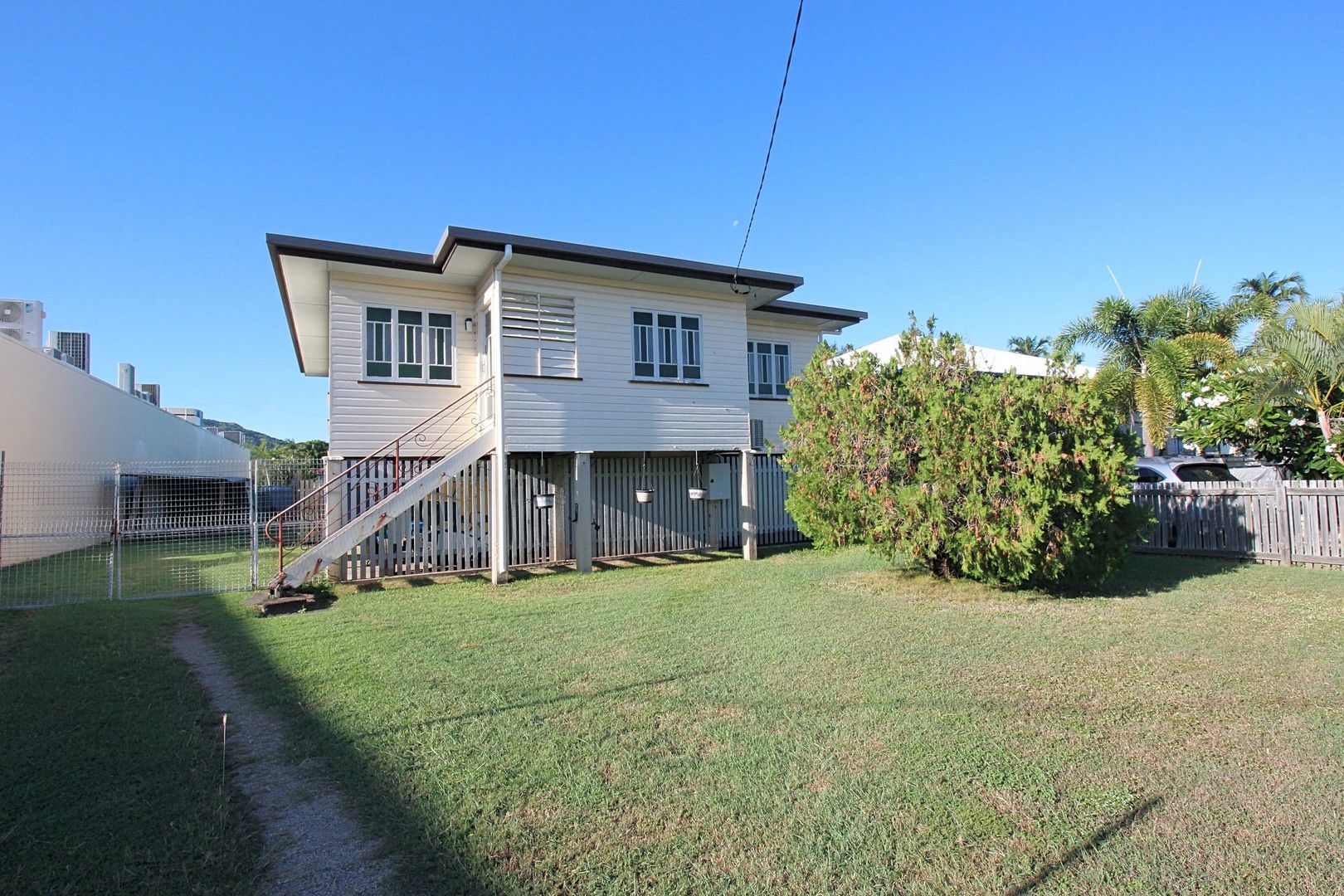 4 Sturges Street, Hermit Park QLD 4812, Image 0