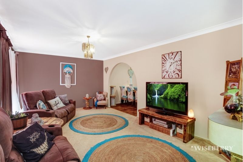 17 Haigh Close, Berkeley Vale NSW 2261, Image 2