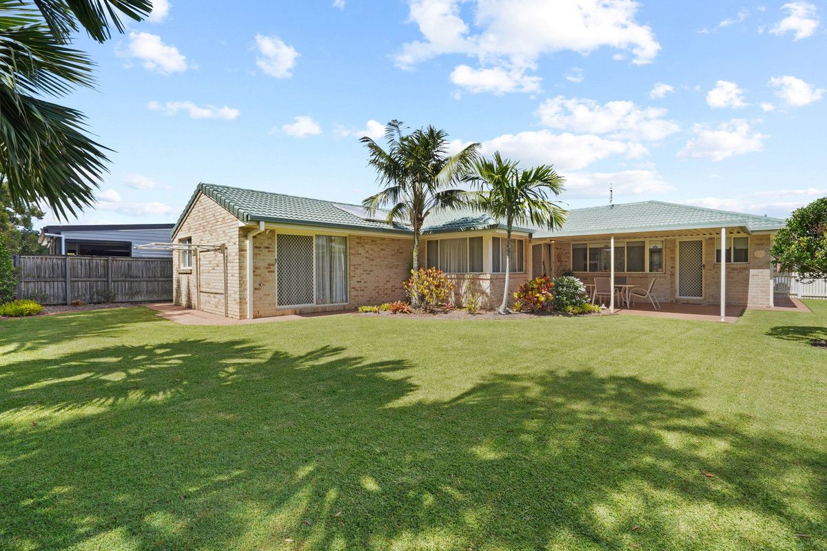 38 Riversdale Boulevard, Banora Point NSW 2486