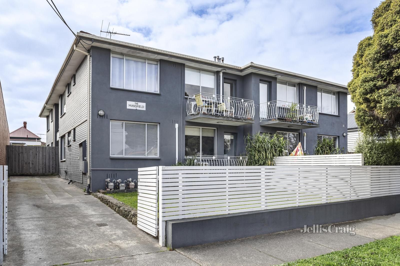 2 bedrooms Apartment / Unit / Flat in 2/13 Mansfield Street THORNBURY VIC, 3071