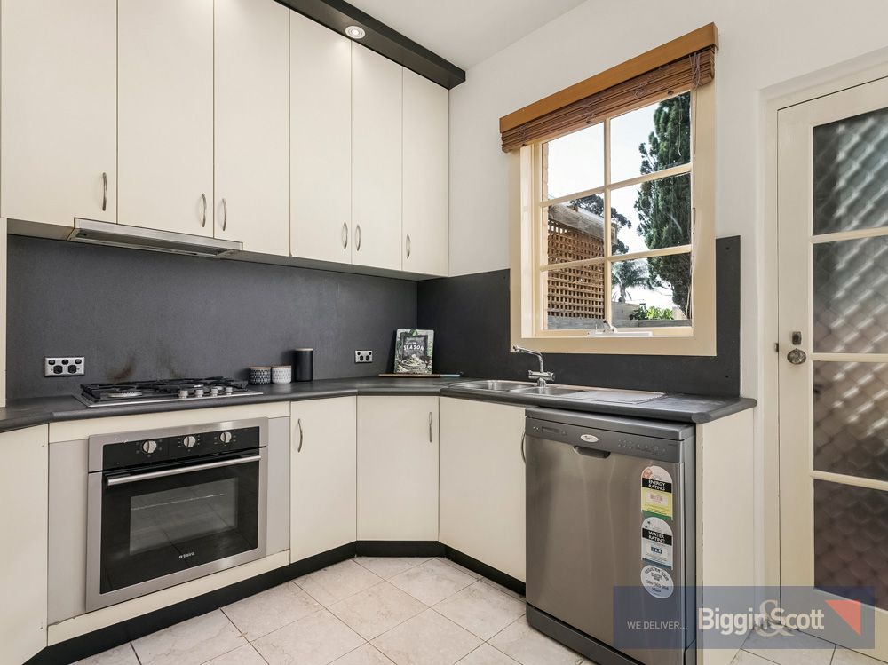 2/417 Glen Eira Road, Caulfield North VIC 3161, Image 2