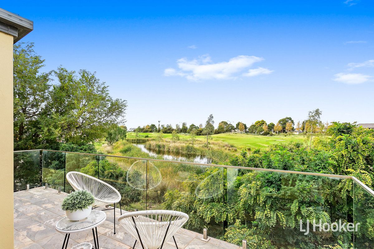 24 Sandlewood Lane, Sanctuary Lakes VIC 3030, Image 0