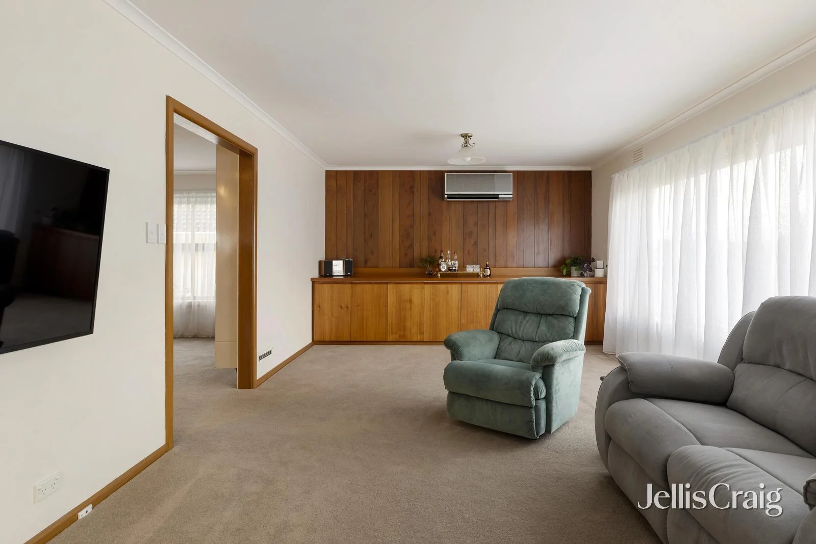 Additional image 2 of 24 Warren Road, Viewbank VIC 3084