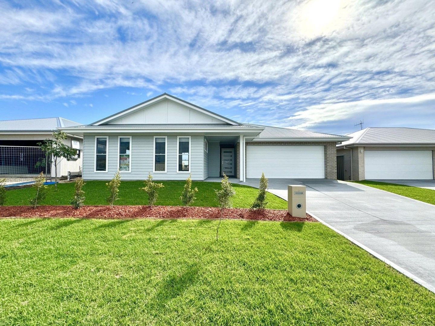 4 bedrooms House in 3 Peony Avenue OLD BAR NSW, 2430