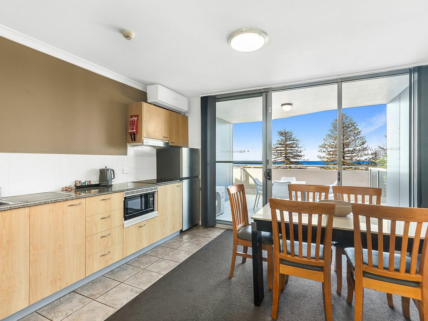 405/18 Coral Street, The Entrance NSW 2261, Image 2