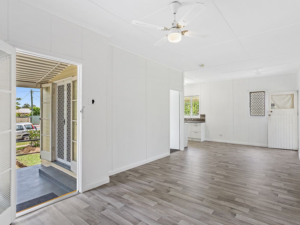 176 Oxley Avenue, Woody Point QLD 4019, Image 2