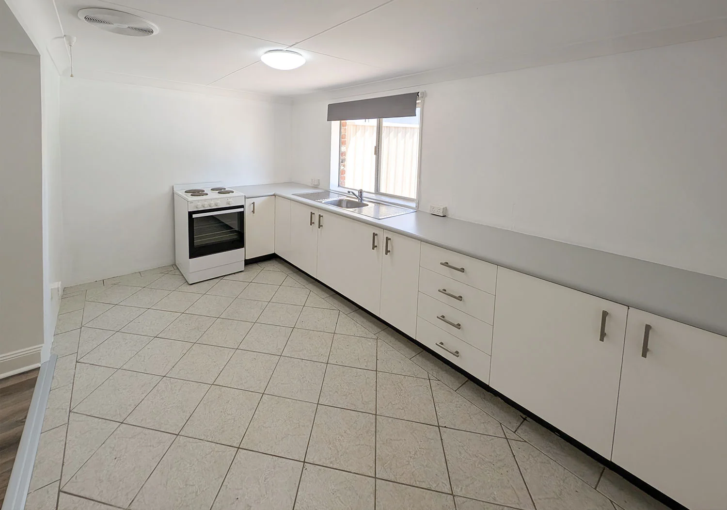 Additional image 7 of 121 Stewart Street, Bathurst NSW 2795