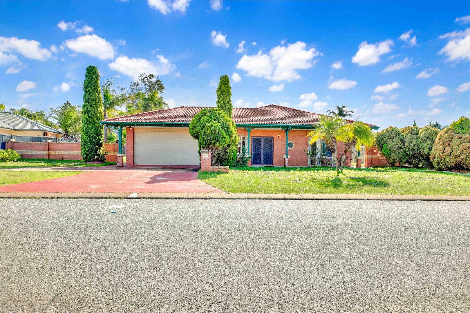 32 Waten Place, Canning Vale WA 6155, Image 0