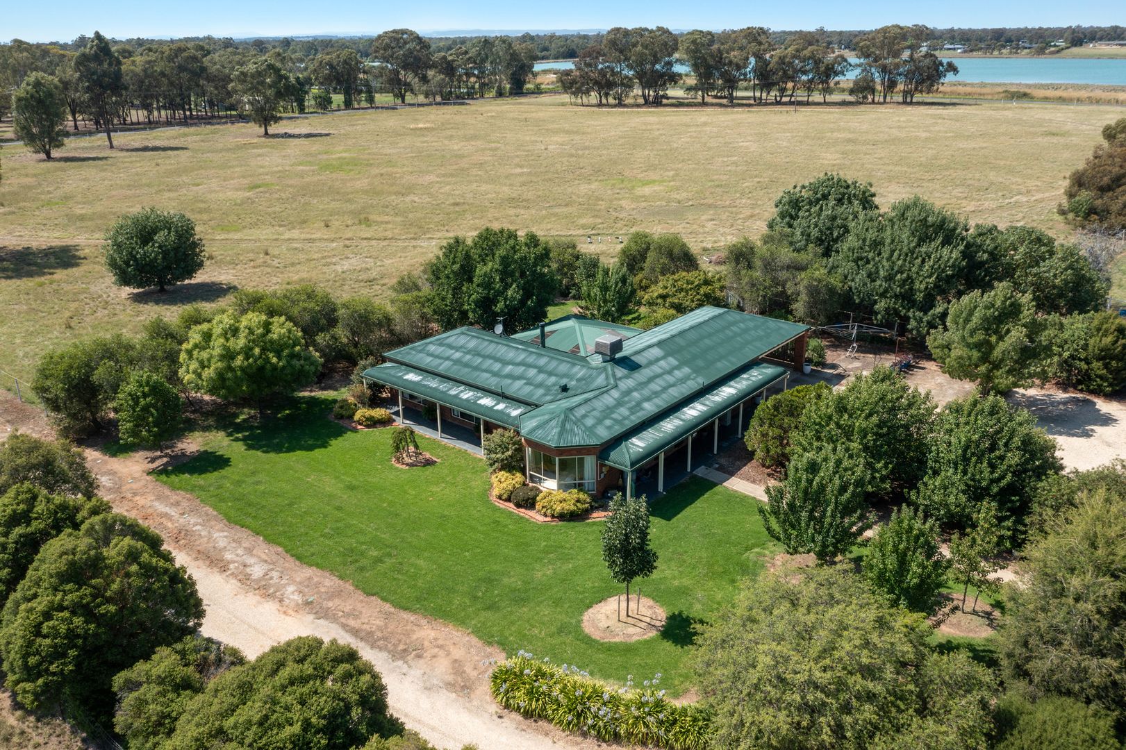 27 Cemetery Road, Corowa NSW 2646, Image 1