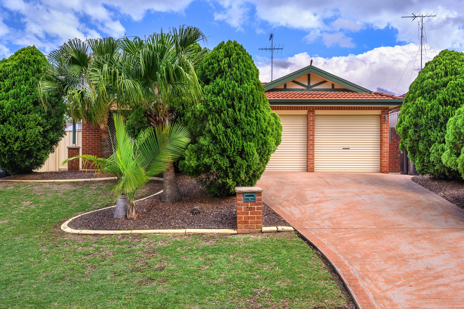 20 Oriole Street, Glenmore Park NSW 2745, Image 2