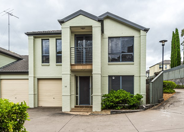 42 Eucalyptus Court, Picnic Point NSW 2213