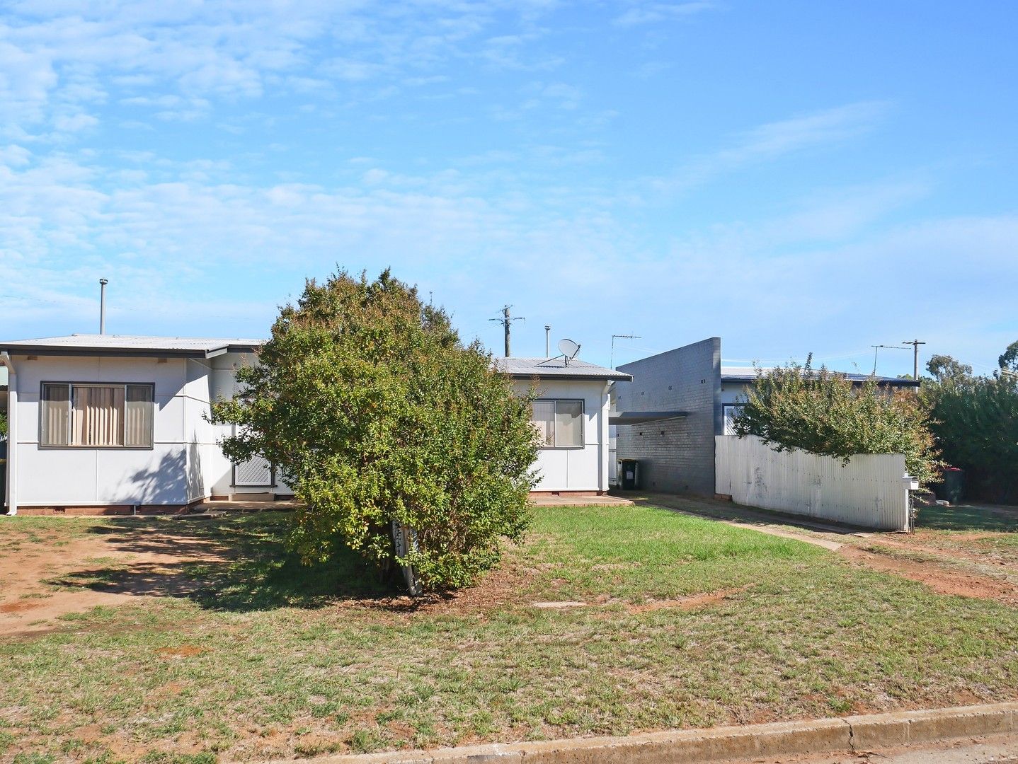 2 Loquat Ave.,, Leeton NSW 2705, Image 0