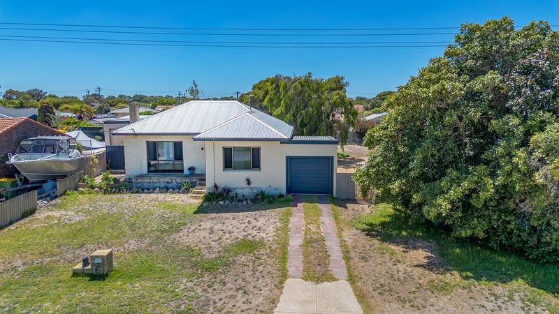 3 bedrooms House in 6 Wavelea St SAFETY BAY WA, 6169
