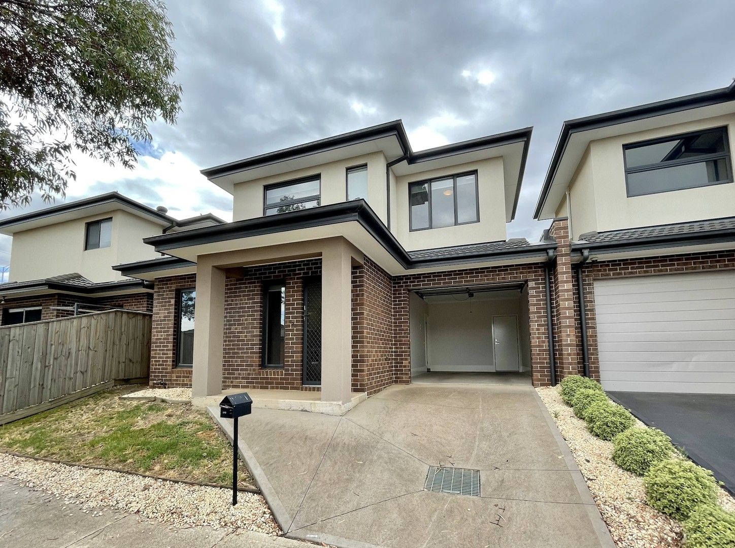3 bedrooms Townhouse in 10B Holly Green Circuit TRUGANINA VIC, 3029