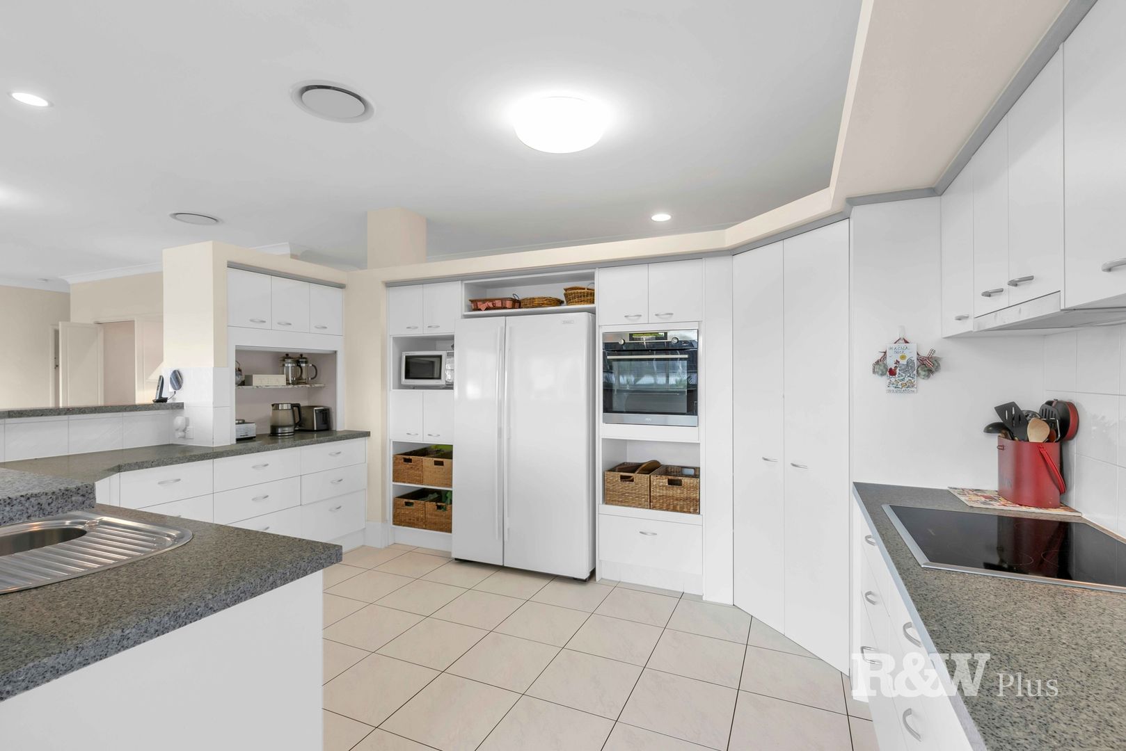 50 Pioneer Crescent, Bellbowrie QLD 4070, Image 2